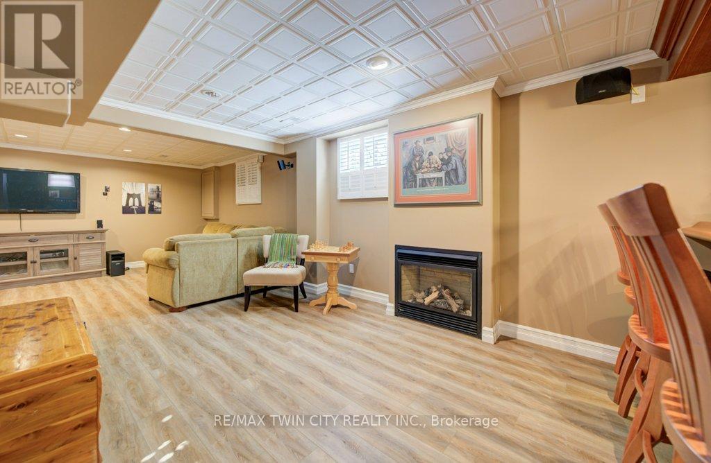 640 Heathcliffe Place, Waterloo, Ontario  N2T 2P3 - Photo 28 - X12938866