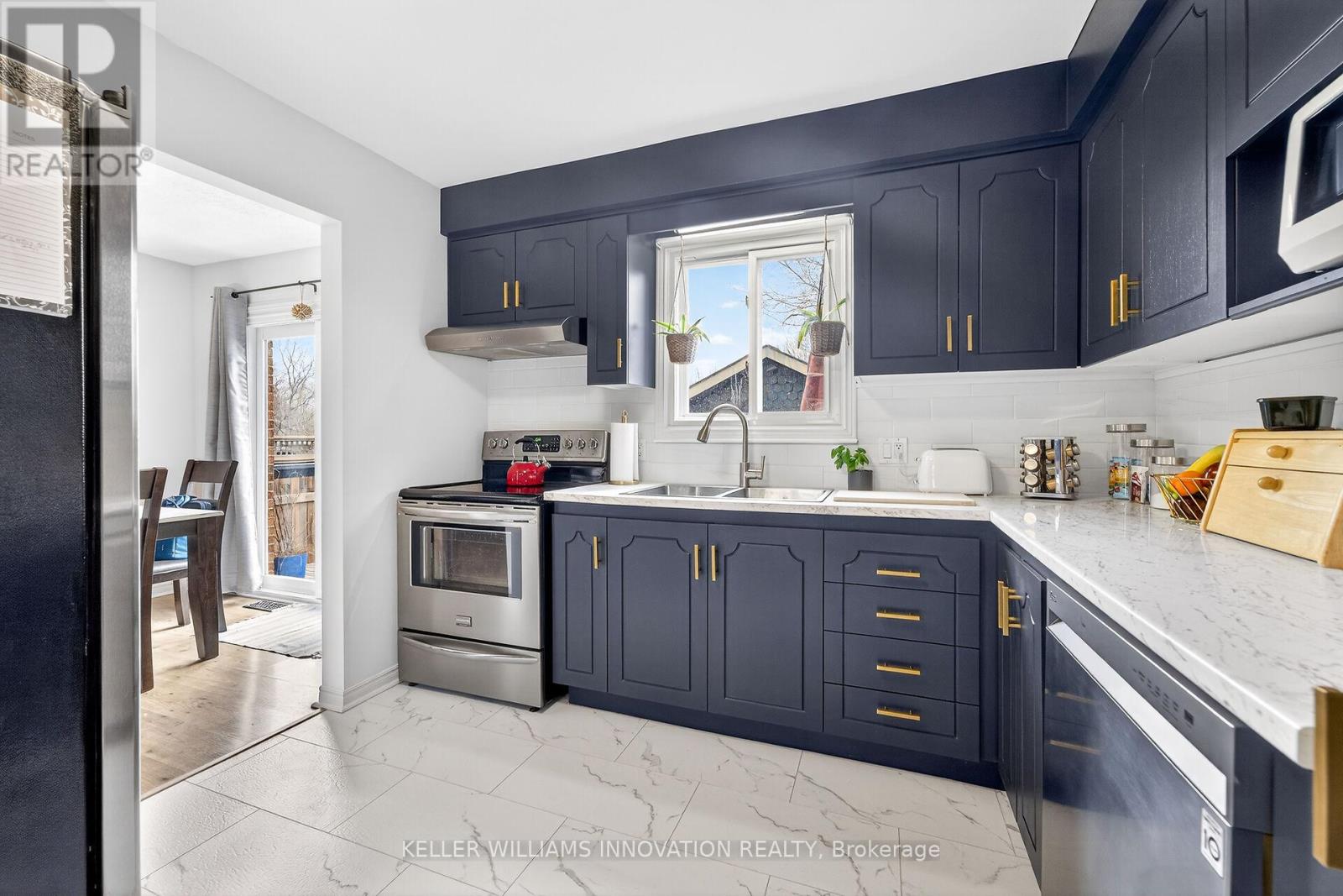 19 Grand Avenue, Grimsby, Ontario  L3M 2R6 - Photo 6 - X12938896