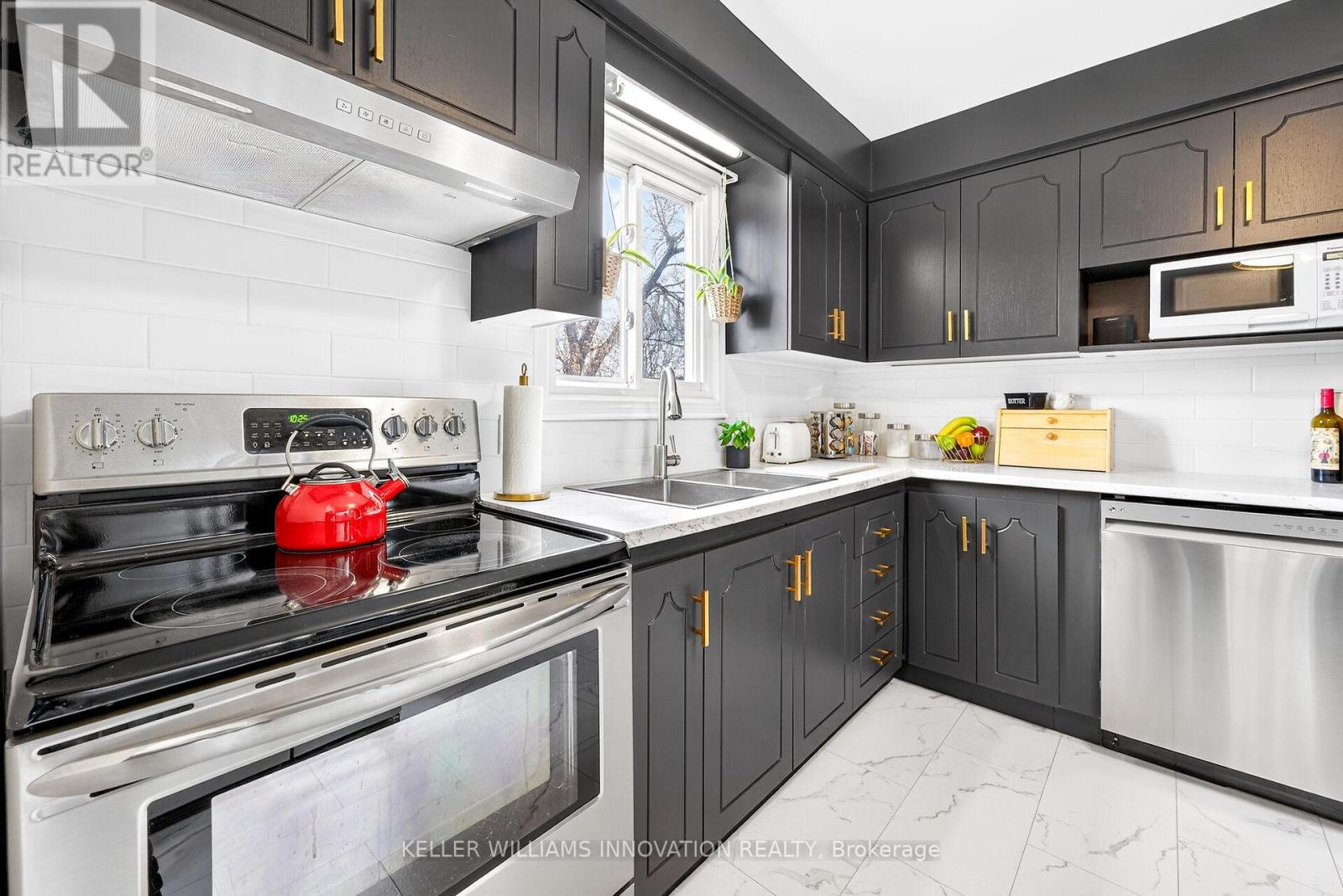 19 Grand Avenue, Grimsby, Ontario  L3M 2R6 - Photo 7 - X12938896