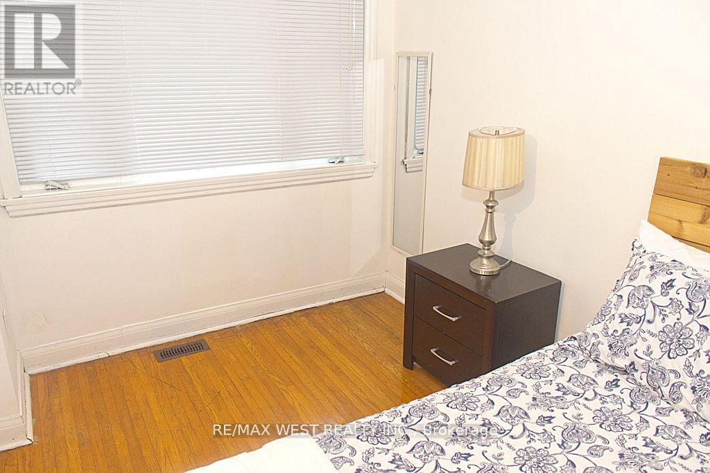 5177 Kitchener Street, Niagara Falls, Ontario  L2G 1B4 - Photo 8 - X12938910