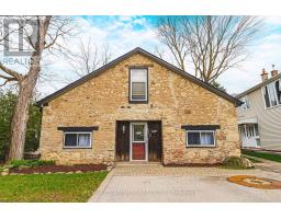 110 FREELTON ROAD, Hamilton, Ontario