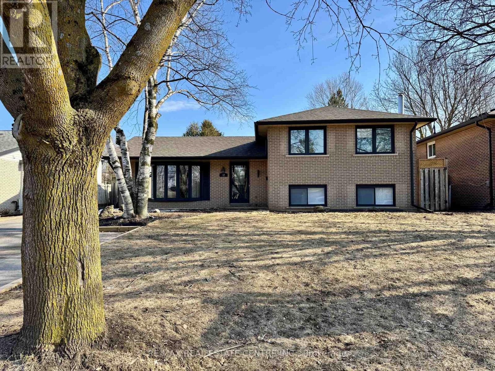 32 Westdale Avenue, Orangeville, Ontario  L9W 1B7 - Photo 2 - W12838086