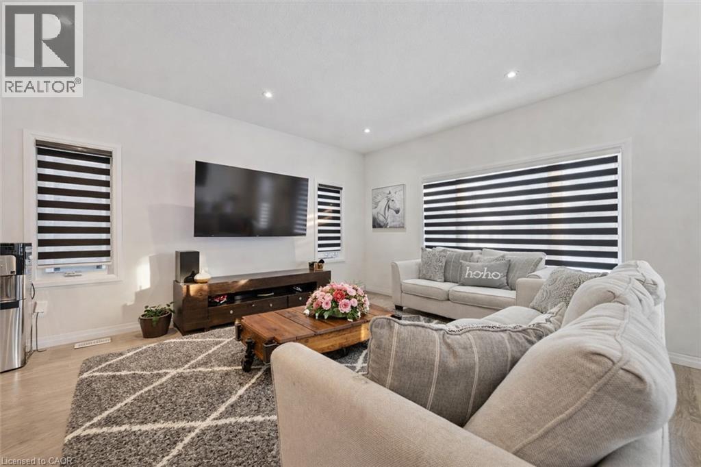 972 Stonecliffe Walk Unit# 18, Kitchener, Ontario  N2P 0K5 - Photo 16 - 40792292