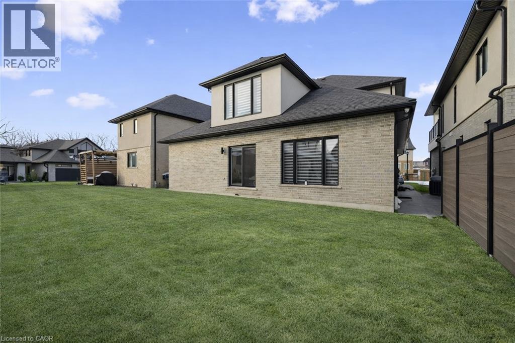 972 Stonecliffe Walk Unit# 18, Kitchener, Ontario  N2P 0K5 - Photo 48 - 40792292