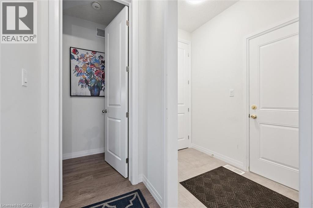 972 Stonecliffe Walk Unit# 18, Kitchener, Ontario  N2P 0K5 - Photo 25 - 40792292