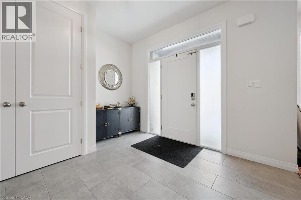 972 Stonecliffe Walk Unit# 18, Kitchener, Ontario  N2P 0K5 - Photo 6 - 40792292