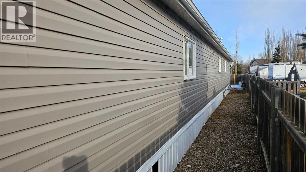 6001 53 Avenueclose, Stettler, Alberta  T0C 2L2 - Photo 4 - A2296360