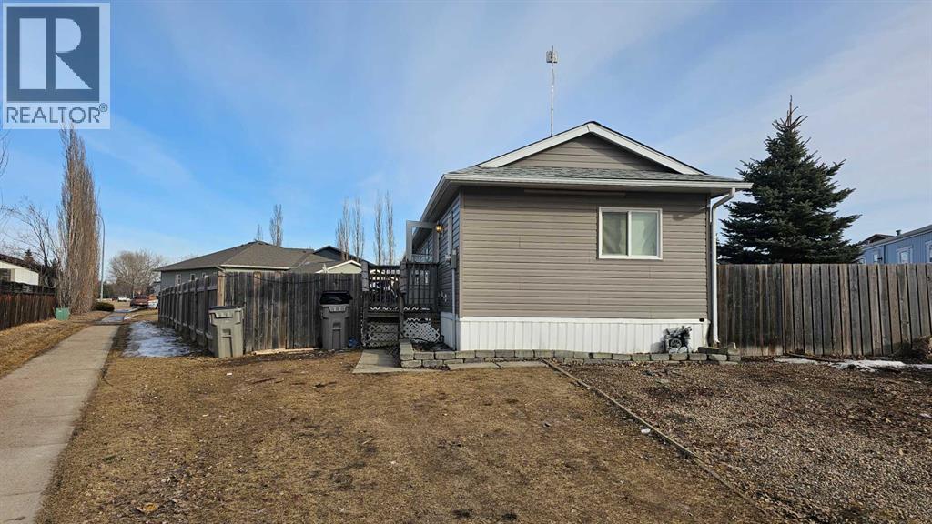 6001 53 Avenueclose, Stettler, Alberta  T0C 2L2 - Photo 1 - A2296360