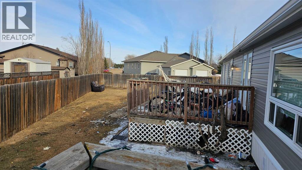 6001 53 Avenueclose, Stettler, Alberta  T0C 2L2 - Photo 2 - A2296360