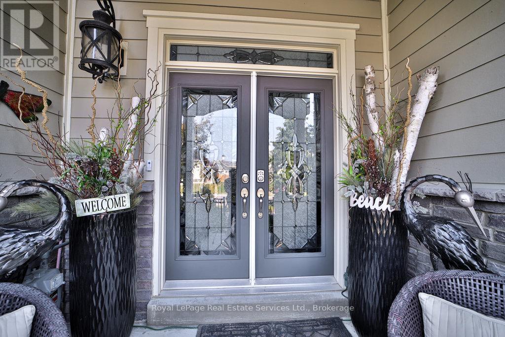 13 Sandy Coast Crescent, Wasaga Beach, Ontario  L9Z 0G1 - Photo 5 - S12939010