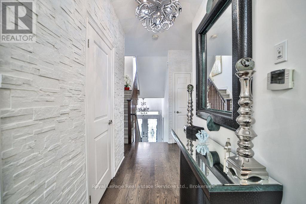 13 Sandy Coast Crescent, Wasaga Beach, Ontario  L9Z 0G1 - Photo 7 - S12939010