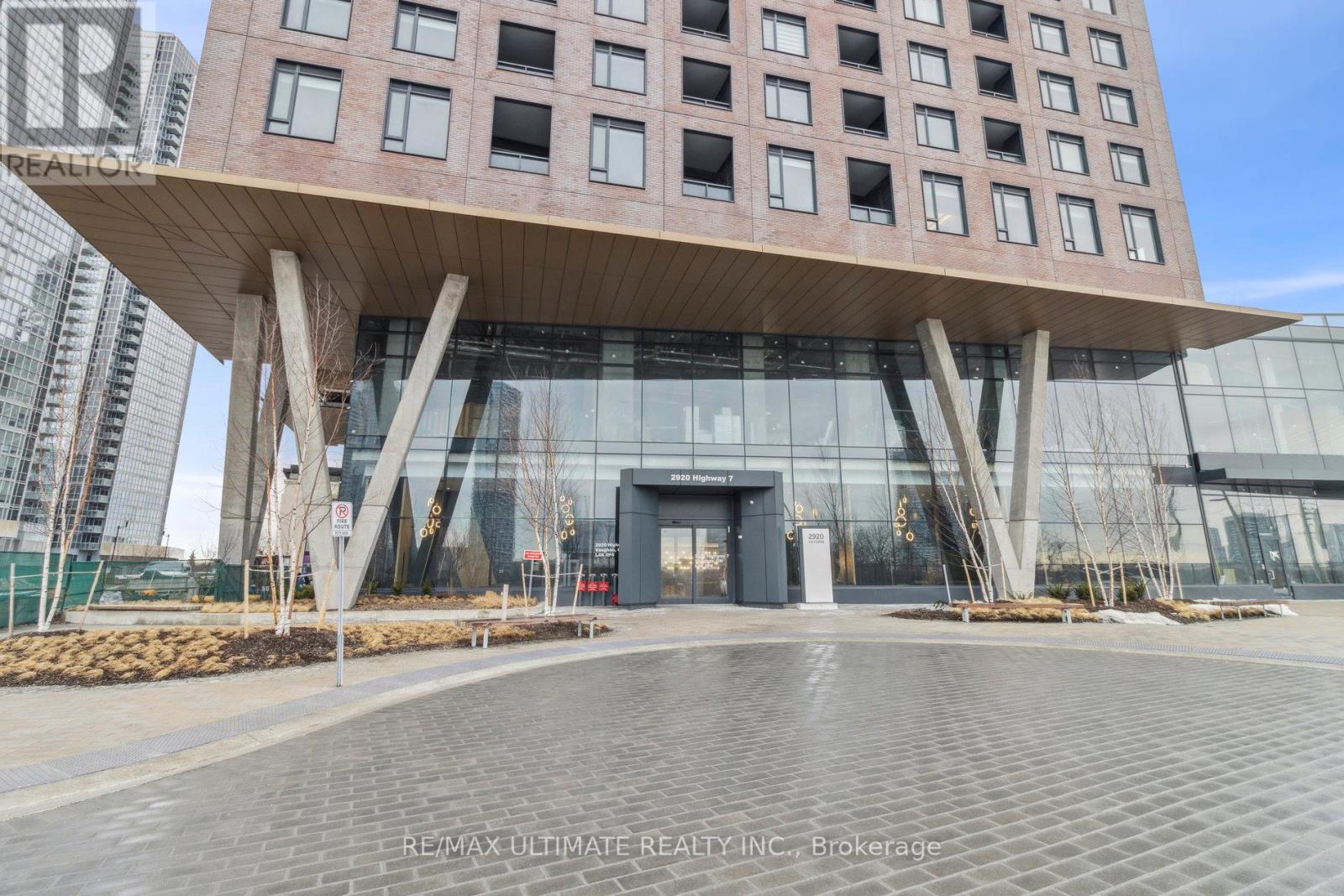 5002 - 2920 Highway 7 Road, Vaughan, Ontario  L4K 0P4 - Photo 2 - N12893256