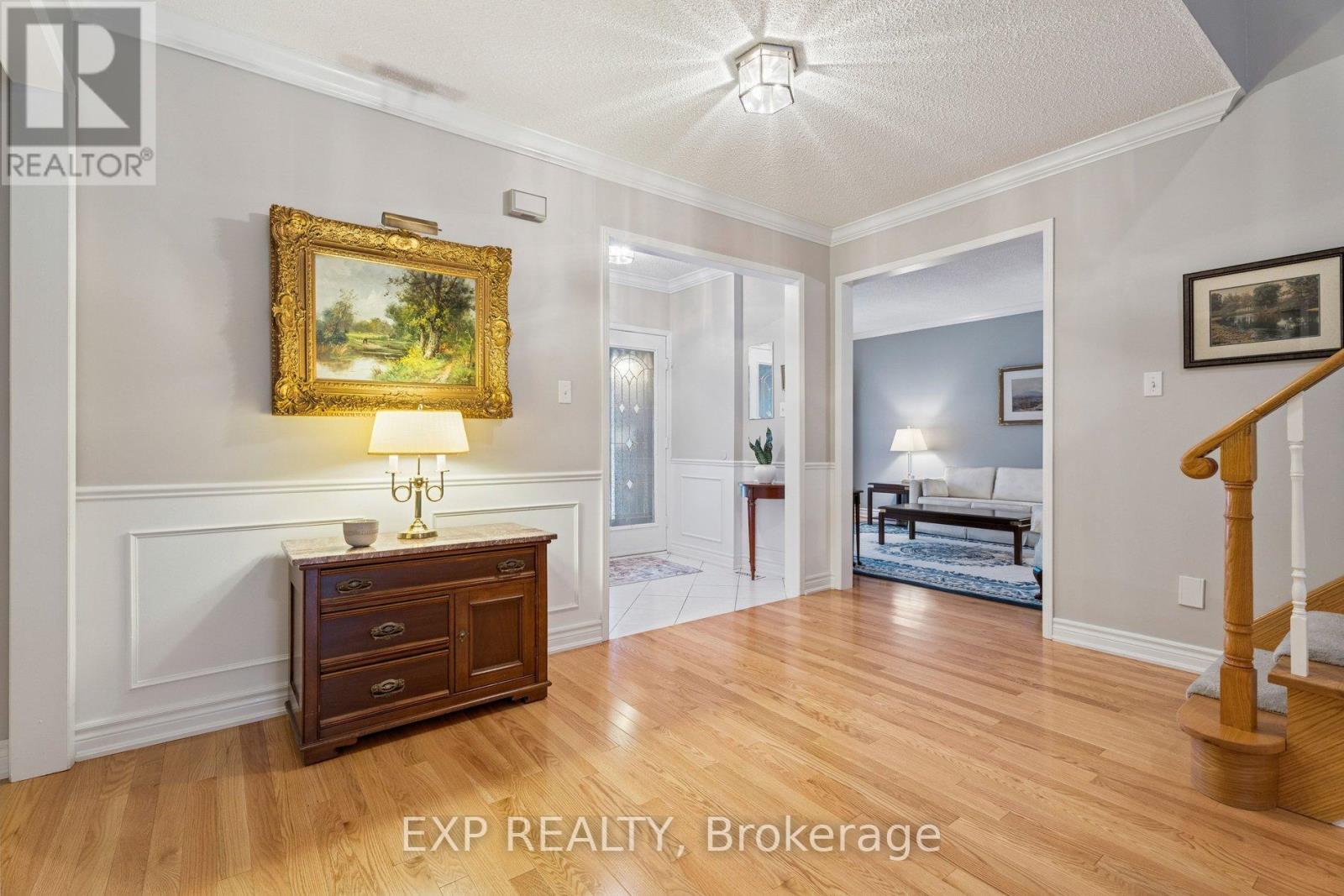 209 Nottingham Drive, Oakville, Ontario  L6H 4H7 - Photo 10 - W12811466