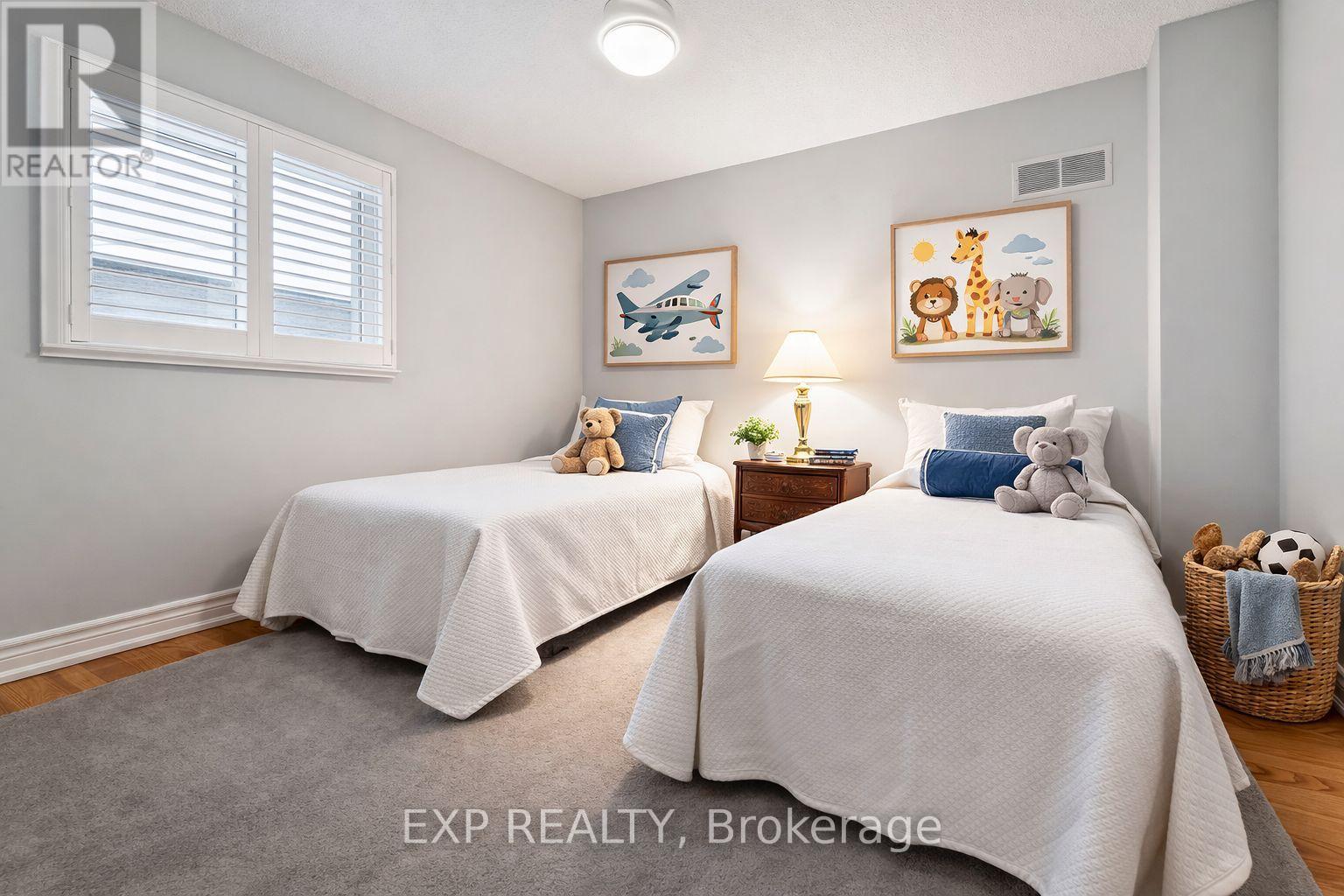 209 Nottingham Drive, Oakville, Ontario  L6H 4H7 - Photo 37 - W12811466