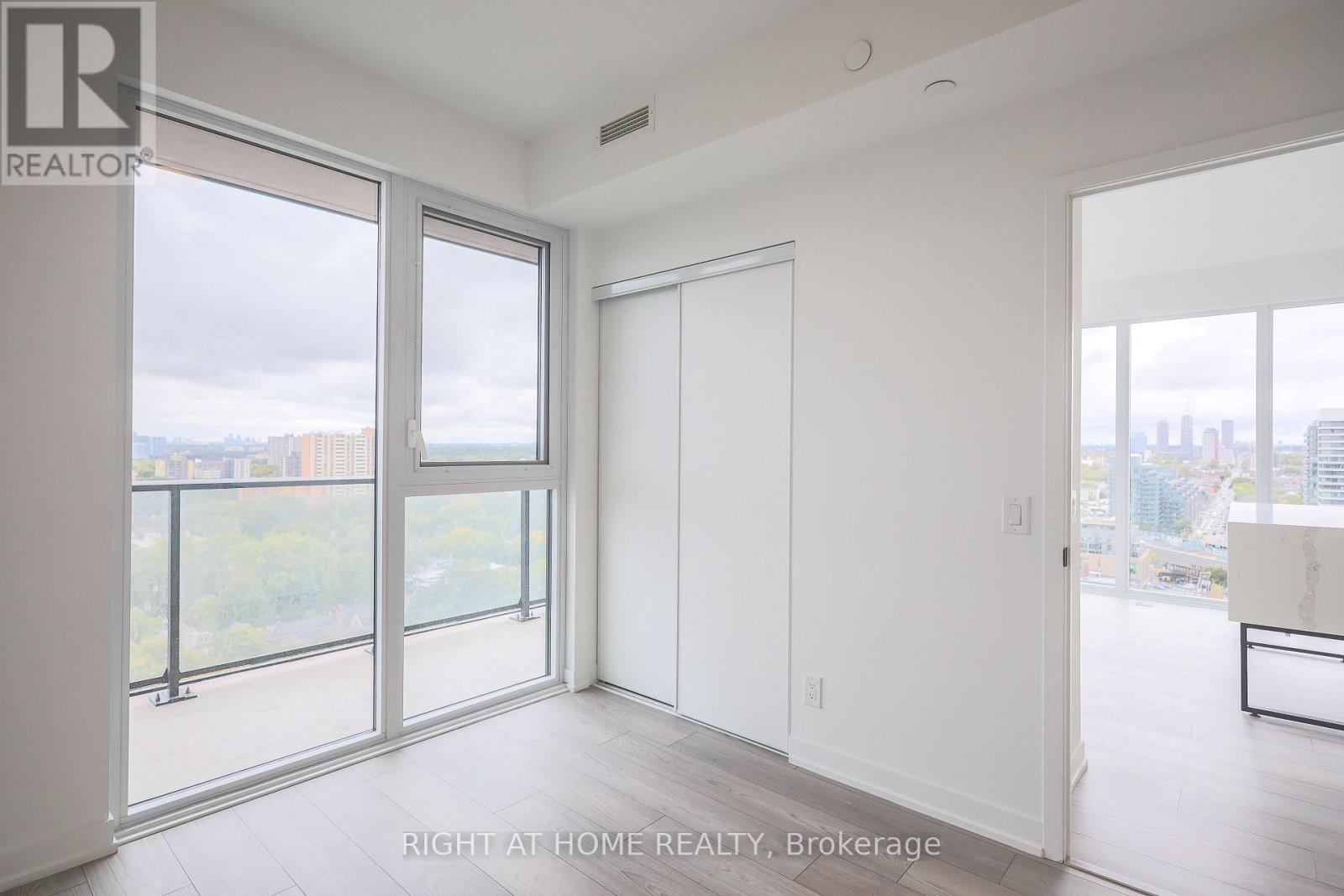 1508 - 285 Dufferin Street, Toronto, Ontario  M6K 1E6 - Photo 14 - W12933462