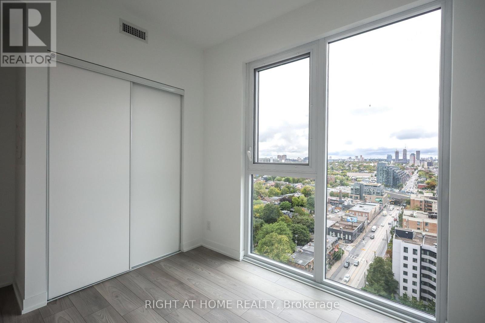 1508 - 285 Dufferin Street, Toronto, Ontario  M6K 1E6 - Photo 18 - W12933462