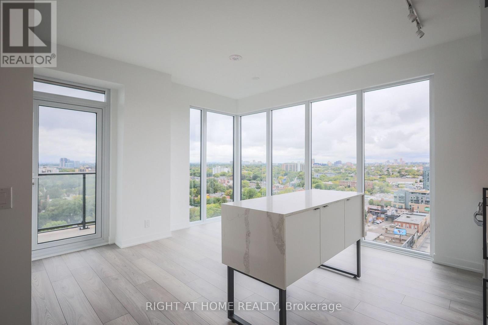 1508 - 285 Dufferin Street, Toronto, Ontario  M6K 1E6 - Photo 7 - W12933462