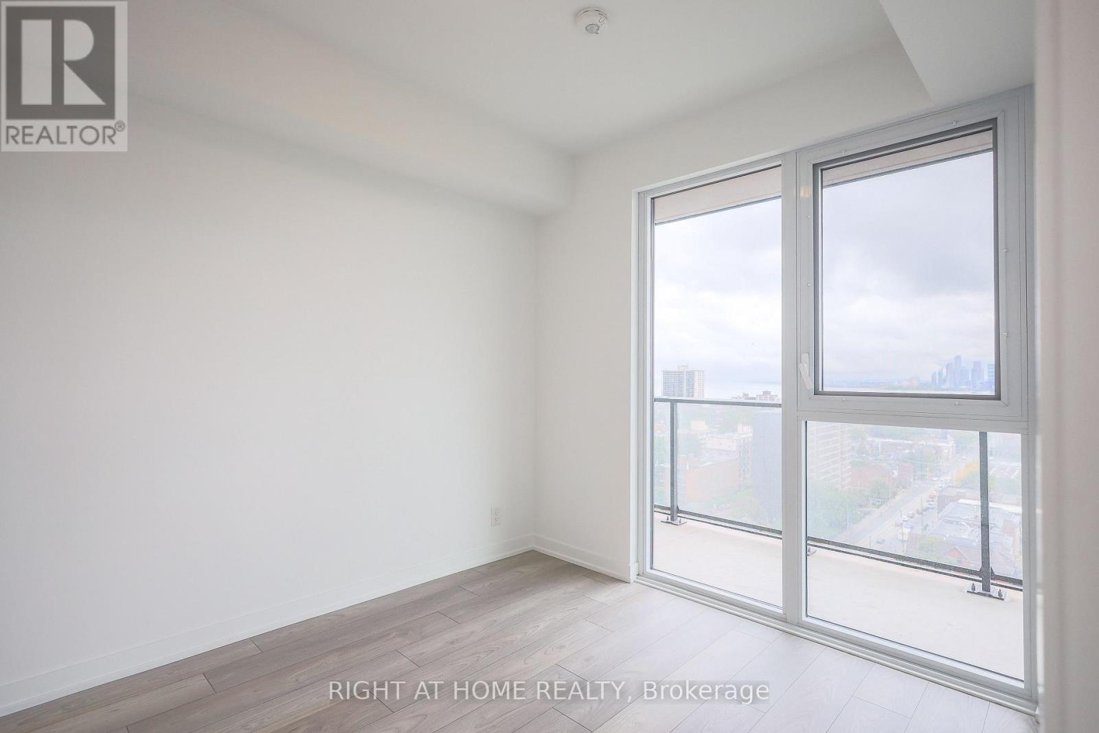 1508 - 285 Dufferin Street, Toronto, Ontario  M6K 1E6 - Photo 15 - W12933462