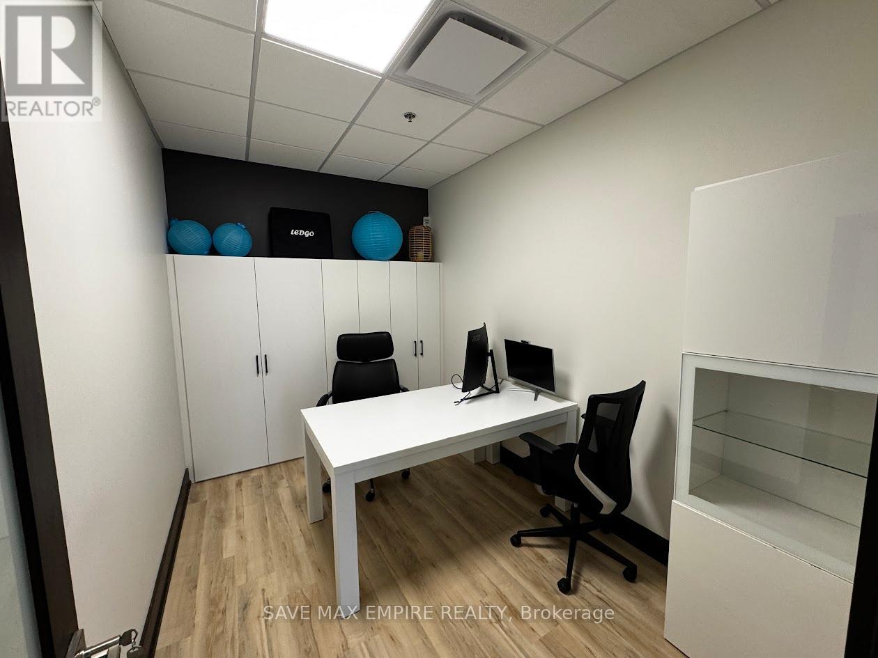 1670 North Service Road, Oakville, Ontario  L6H 7G3 - Photo 6 - W12936572