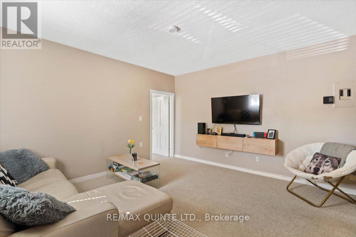 5-7 Chapel Street, Prince Edward County, Ontario  K0K 2T0 - Photo 11 - X12384783