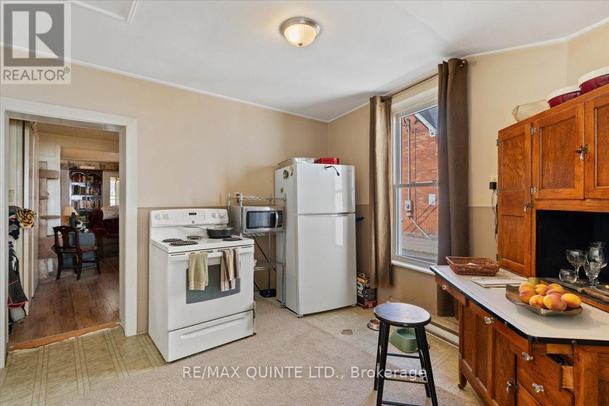 5-7 Chapel Street, Prince Edward County, Ontario  K0K 2T0 - Photo 31 - X12384783