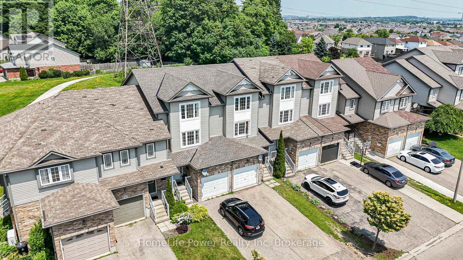 9 Red Clover Crescent, Kitchener, Ontario N2E 4G9 - Photo 2 - X12939088