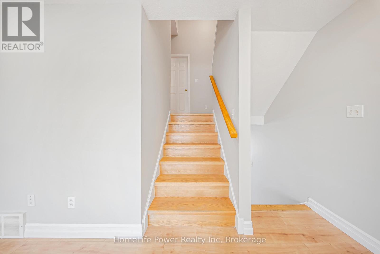 9 Red Clover Crescent, Kitchener, Ontario N2E 4G9 - Photo 24 - X12939088