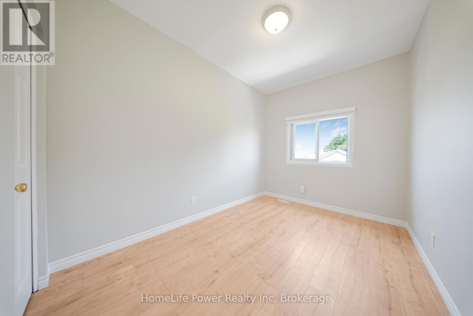 9 Red Clover Crescent, Kitchener, Ontario N2E 4G9 - Photo 27 - X12939088