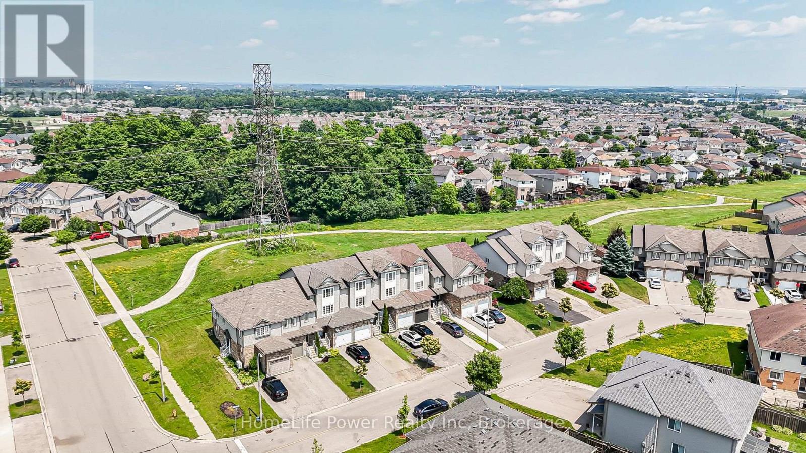 9 Red Clover Crescent, Kitchener, Ontario N2E 4G9 - Photo 3 - X12939088