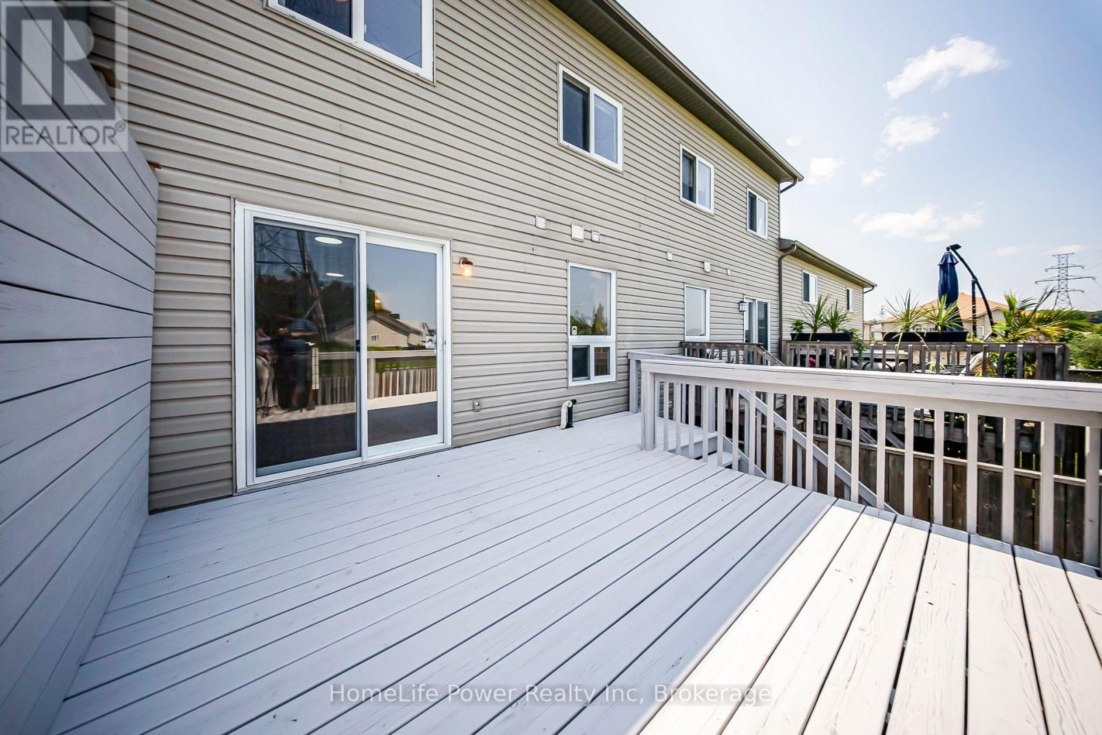 9 Red Clover Crescent, Kitchener, Ontario N2E 4G9 - Photo 35 - X12939088