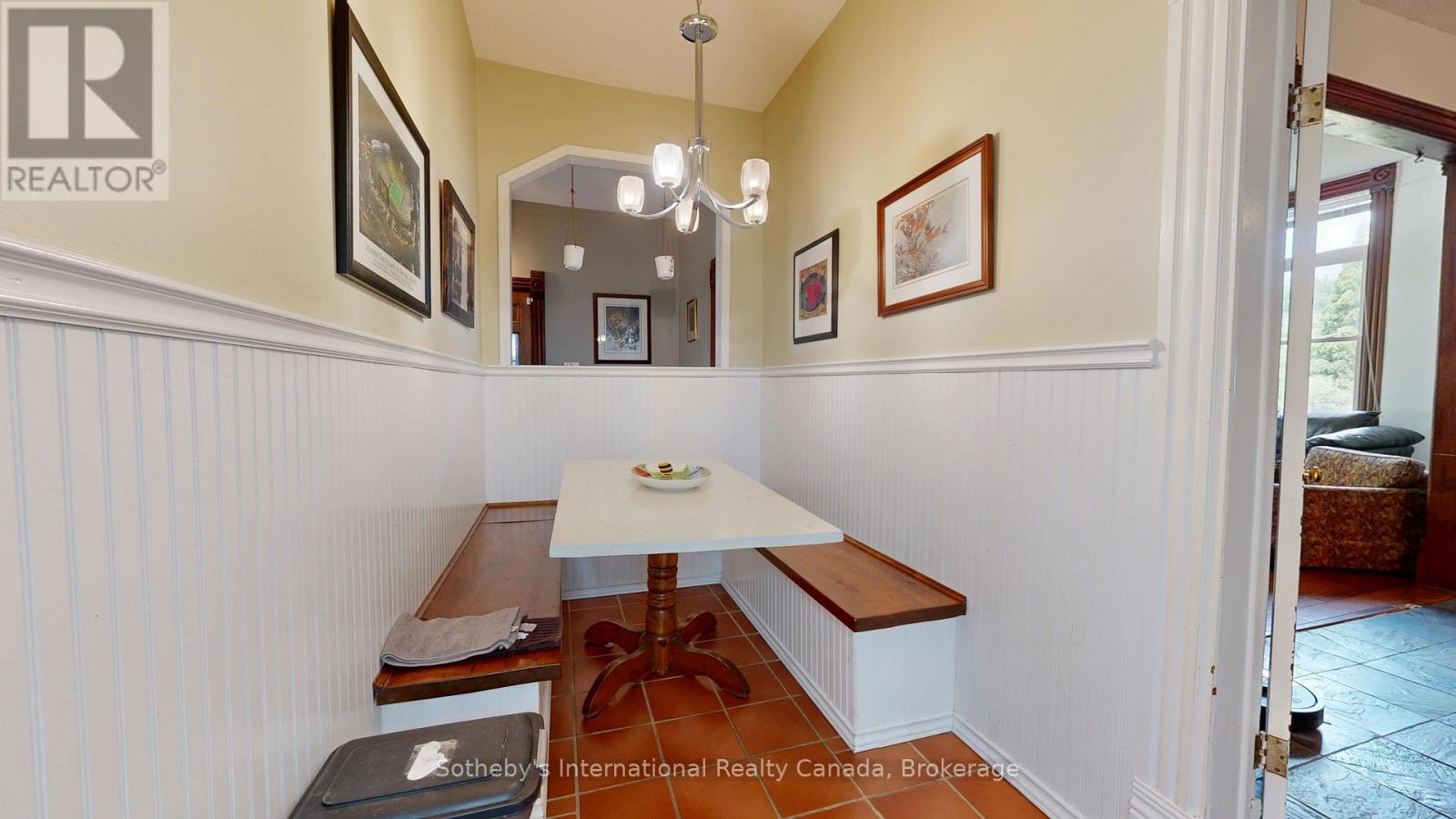 103 Bruce Street S, Blue Mountains, Ontario N0H 2P0 - Photo 12 - X12939144