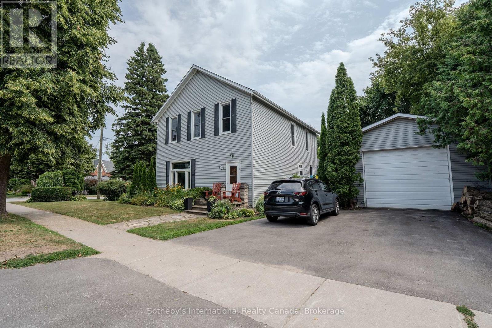 103 Bruce Street S, Blue Mountains, Ontario N0H 2P0 - Photo 34 - X12939144