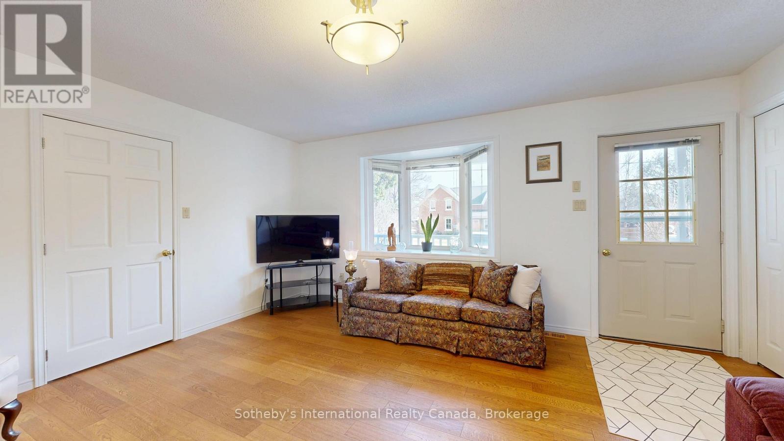 103 Bruce Street S, Blue Mountains, Ontario N0H 2P0 - Photo 38 - X12939144