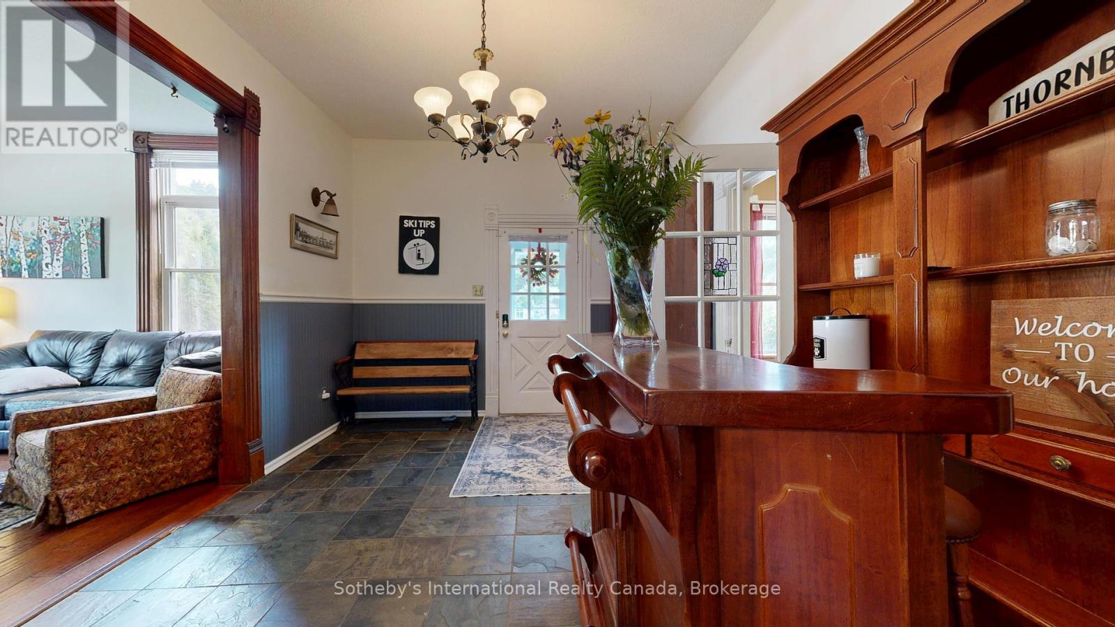 103 Bruce Street S, Blue Mountains, Ontario N0H 2P0 - Photo 4 - X12939144