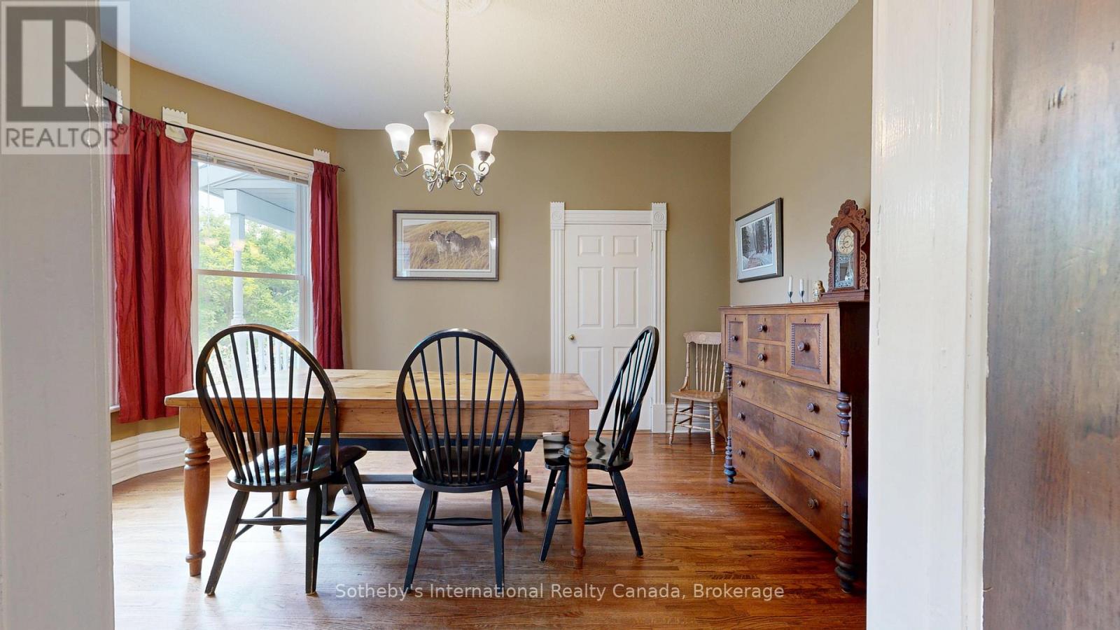 103 Bruce Street S, Blue Mountains, Ontario N0H 2P0 - Photo 6 - X12939144