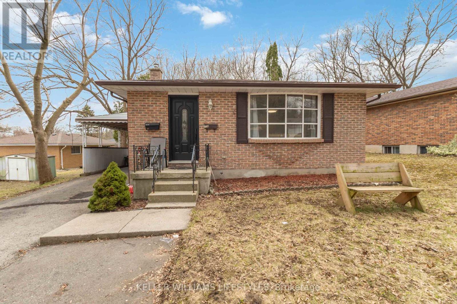 156 Paperbirch Crescent, London North, Ontario  N6G 1L7 - Photo 2 - X12799368