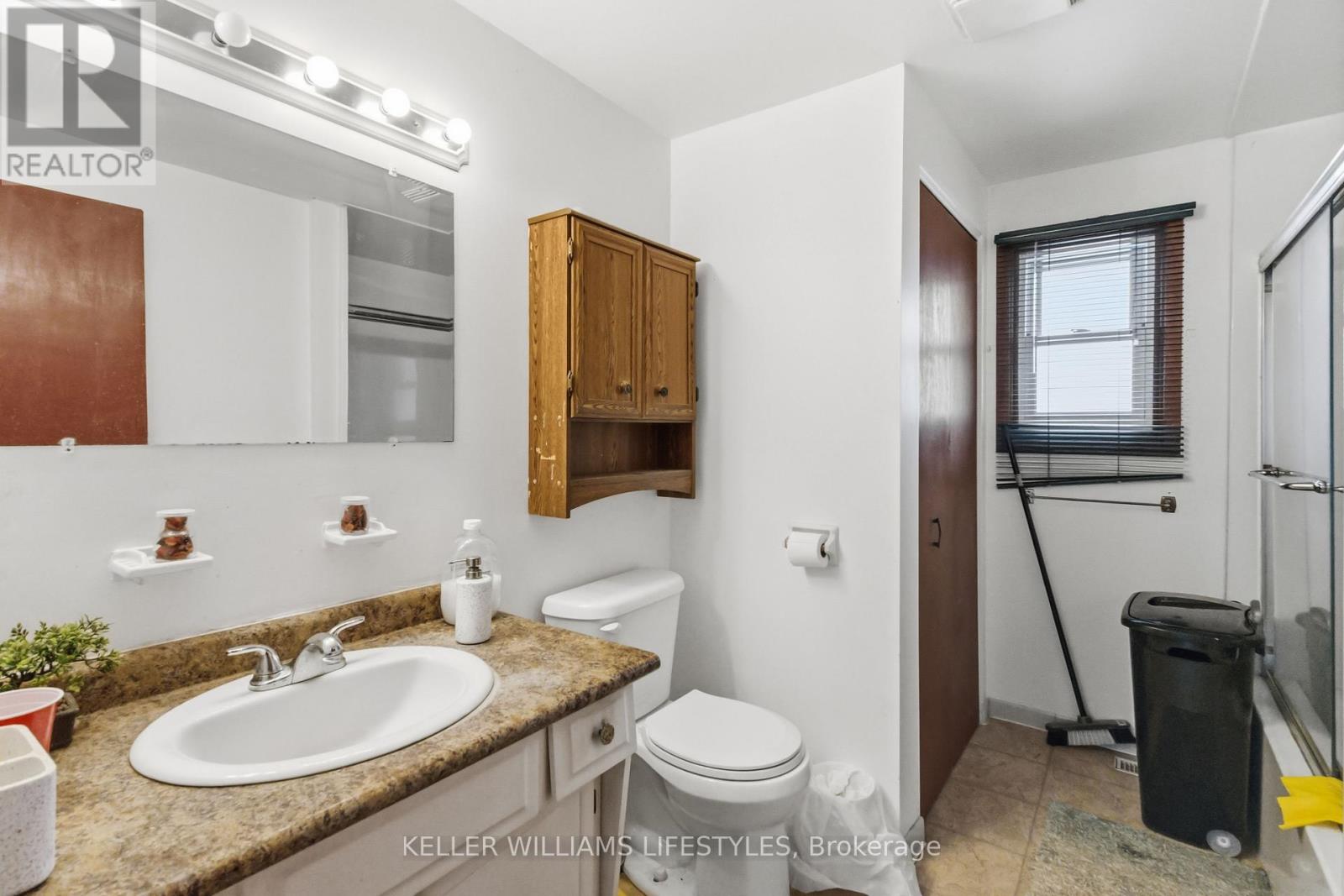 156 Paperbirch Crescent, London North, Ontario  N6G 1L7 - Photo 16 - X12799368