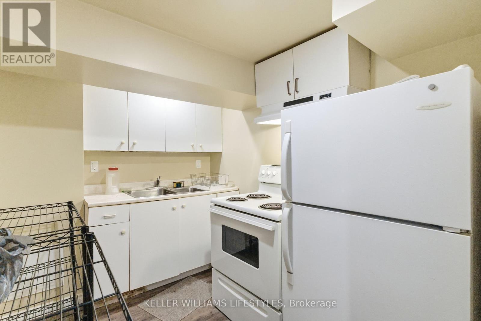 156 Paperbirch Crescent, London North, Ontario  N6G 1L7 - Photo 25 - X12799368