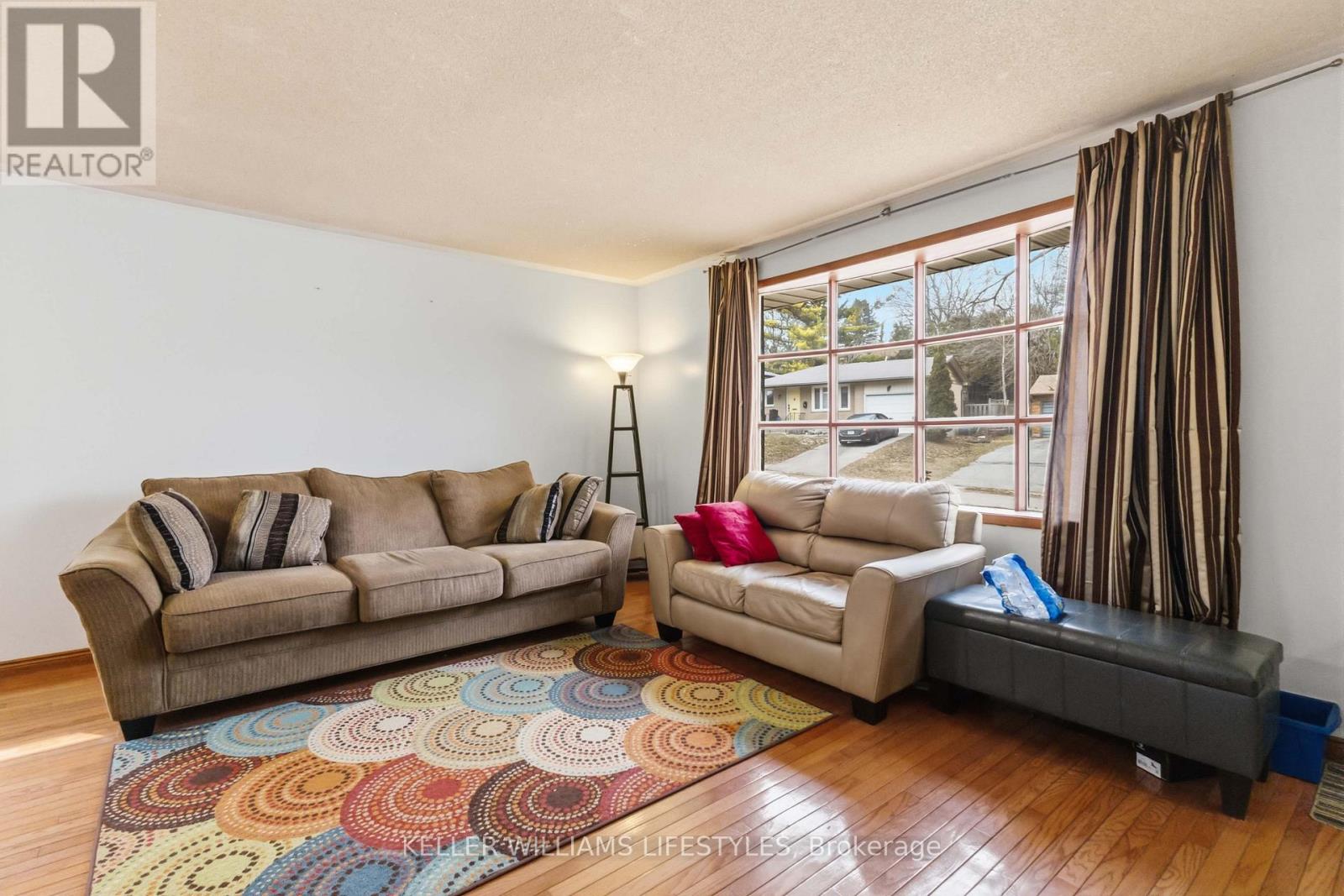 156 Paperbirch Crescent, London North, Ontario  N6G 1L7 - Photo 6 - X12799368