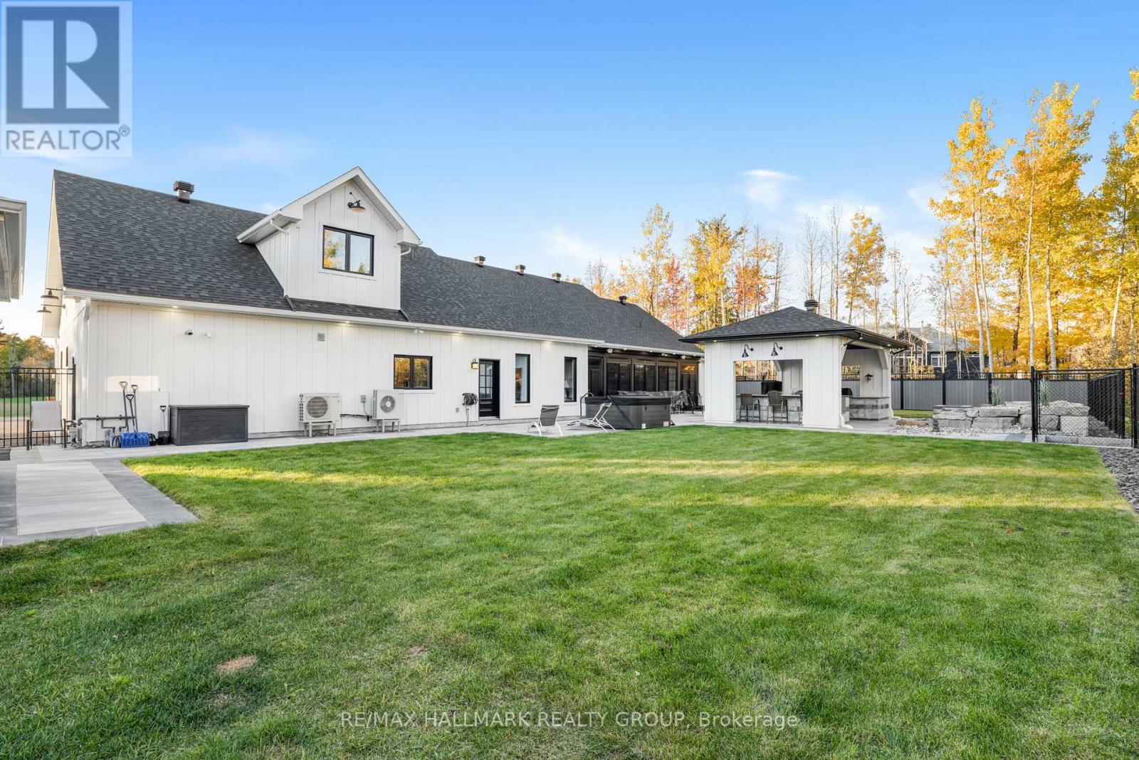 55 De La Seignerie Estates E, Champlain, Ontario  K0B 1K0 - Photo 30 - X12429973