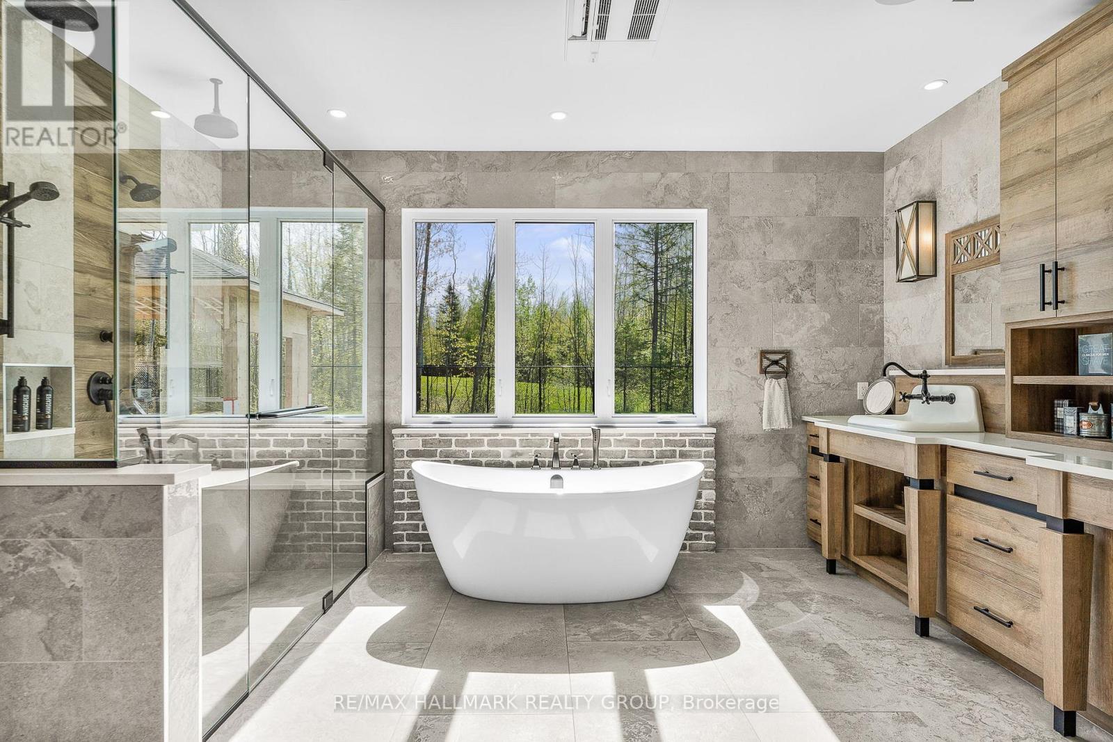 55 De La Seignerie Estates E, Champlain, Ontario  K0B 1K0 - Photo 38 - X12429973