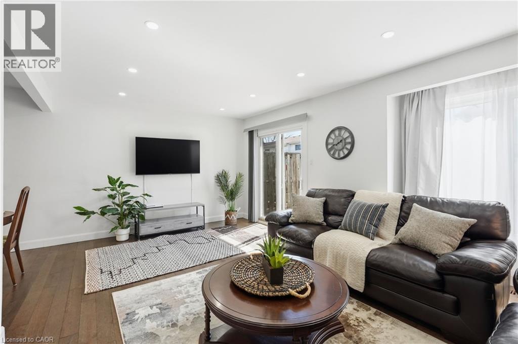 2252 Upper Middle Road Unit# 4, Burlington, Ontario  L7P 2Z9 - Photo 5 - 40816439