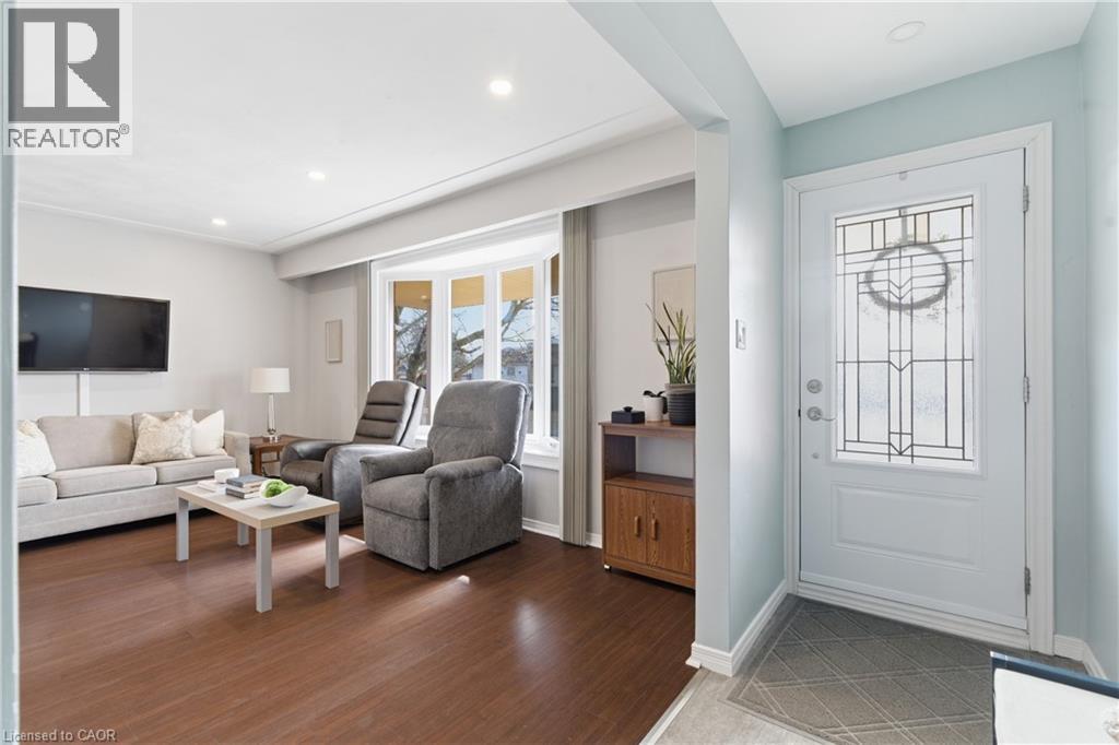 10 Brookside Crescent, Kitchener, Ontario  N2N 1H1 - Photo 2 - 40816401