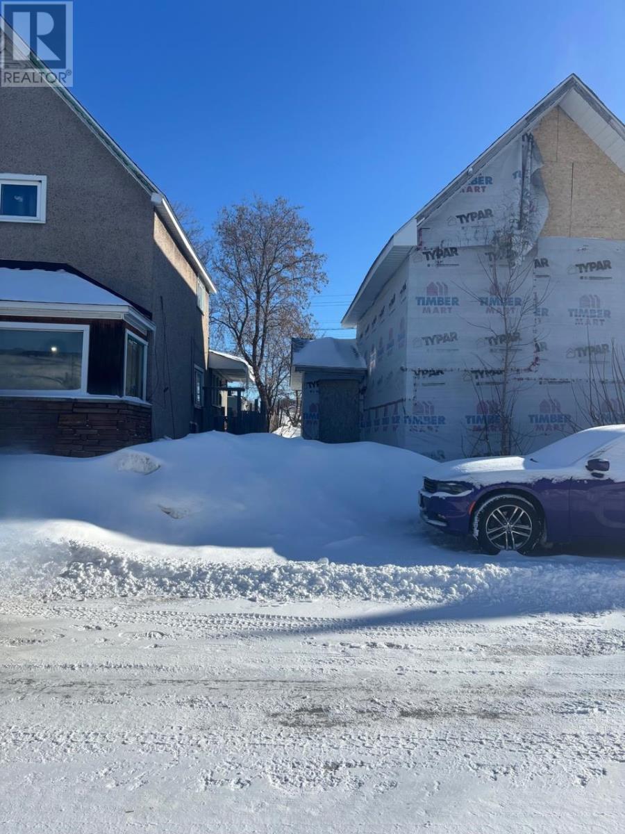 8 Grace St, Sault Ste. Marie, Ontario  P6A 2S6 - Photo 2 - SM260575