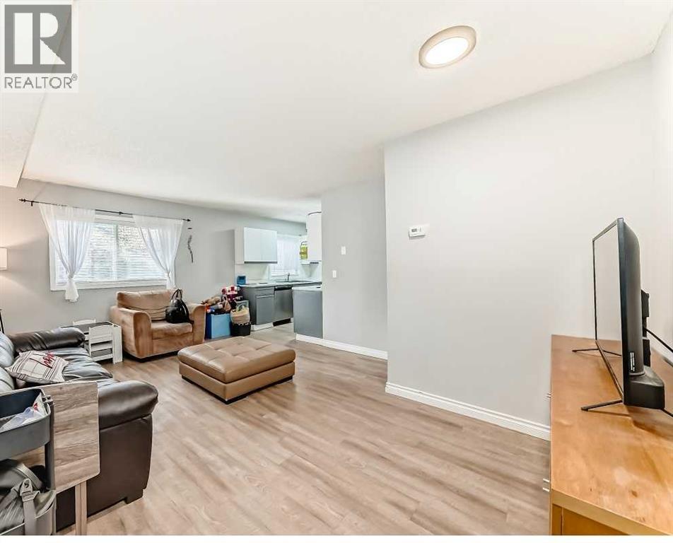 100, 2508 17 Street SW, Calgary, Alberta  T2T 4M8 - Photo 4 - A2284727