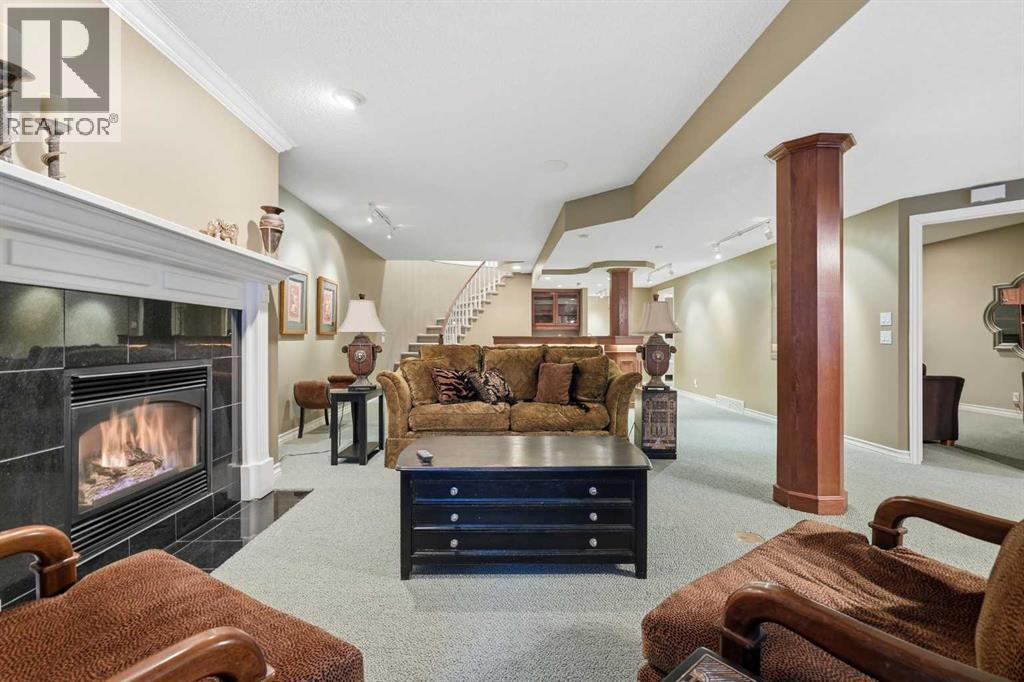 23 Prominence Point Sw, Calgary, Alberta  T3H 3E8 - Photo 37 - A2288819