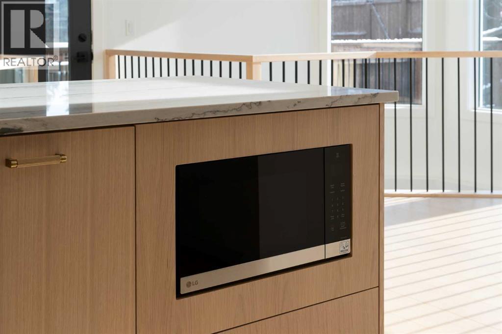 58 Edgevalley Close NW, Calgary, Alberta  T3A 5E4 - Photo 11 - A2295449