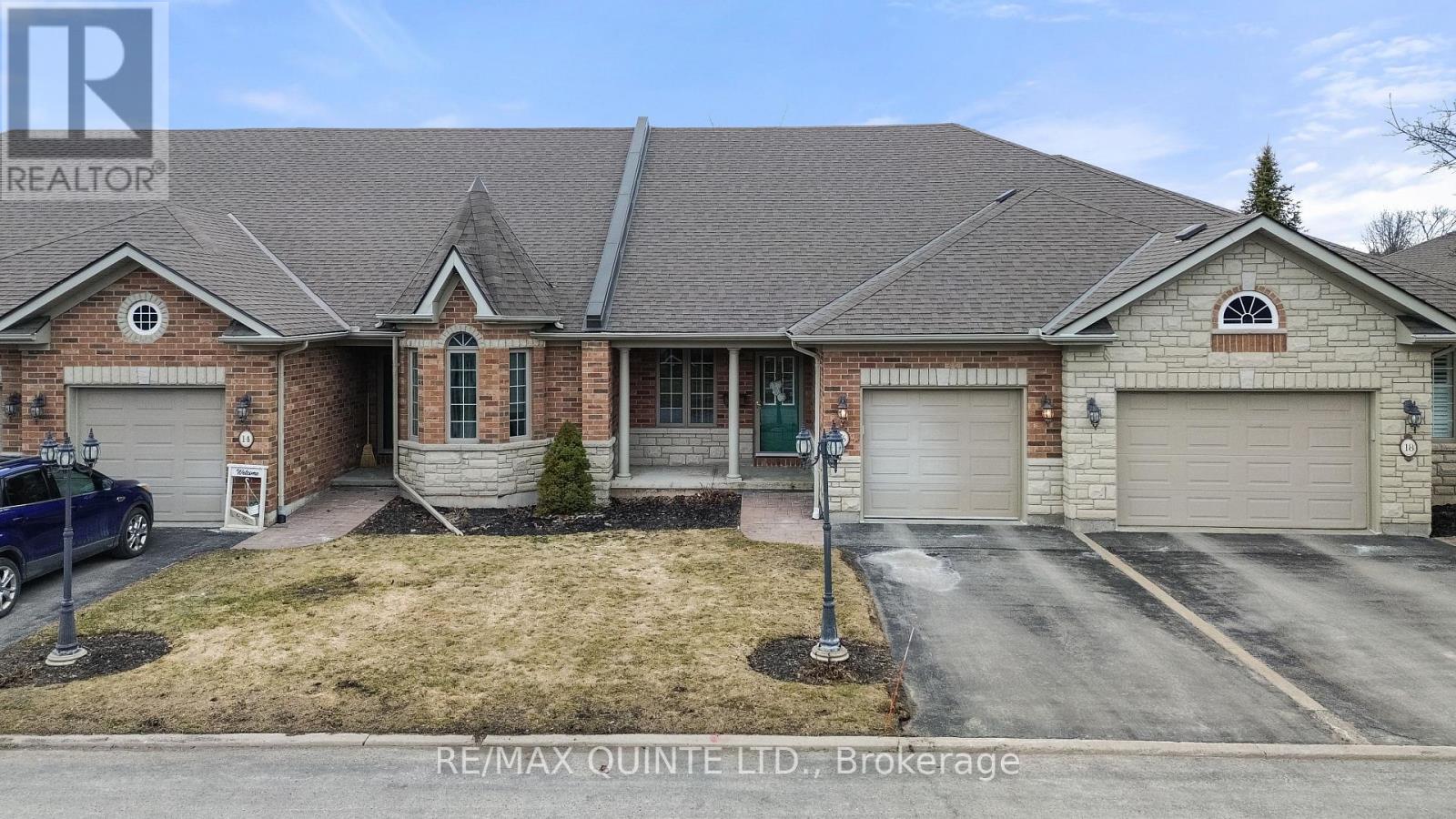 16 - 25 Heartwood Drive, Belleville, Ontario  K8P 5M2 - Photo 1 - X12938972