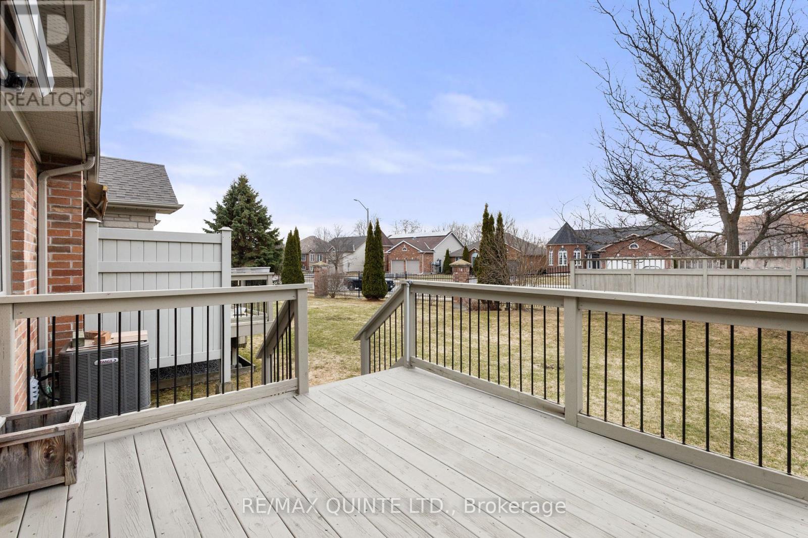 16 - 25 Heartwood Drive, Belleville, Ontario  K8P 5M2 - Photo 6 - X12938972