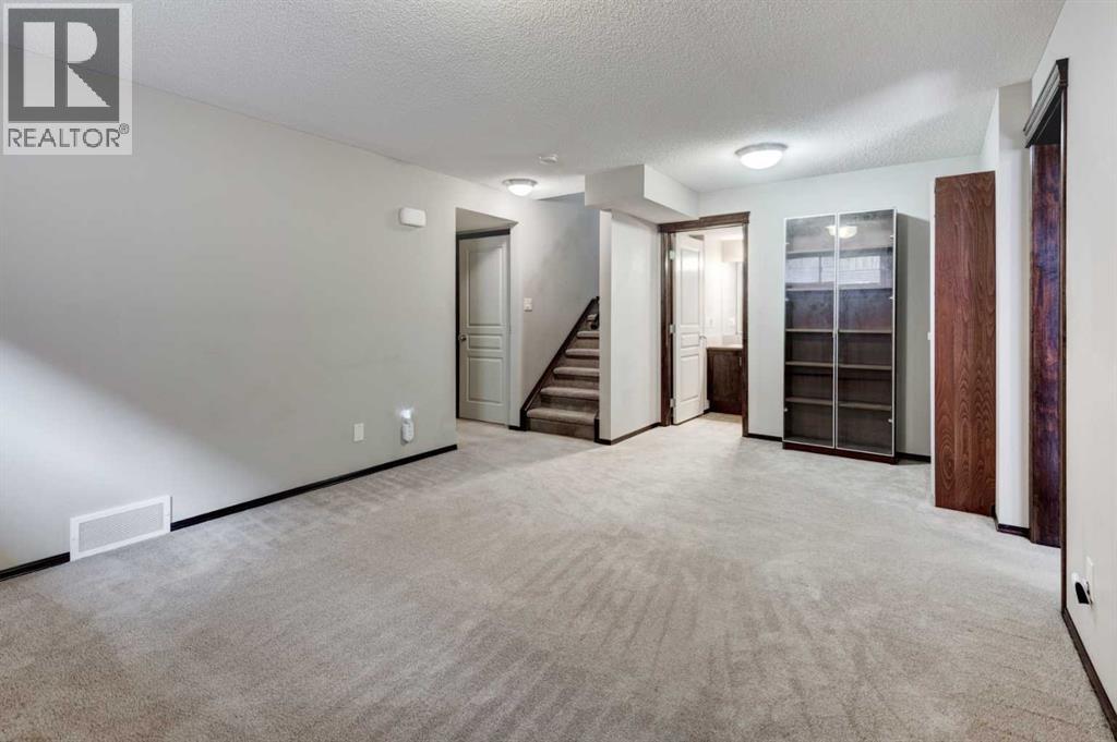 42 Everoak Green SW, Calgary, Alberta  T2Y 0J5 - Photo 26 - A2296587